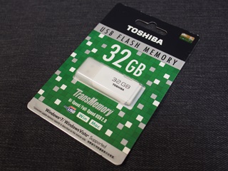 東芝 USBフラッシュメモリ 32GB