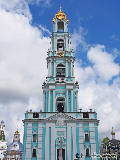 トロイツェ・セルギエフ大修道院の鐘楼