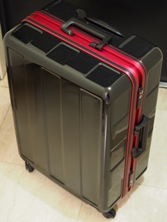 PLUS ONE 軽量スーツケース ブーン 66L
