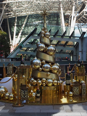 東京ミッドタウンのモエ・エ・シャンドン クリスマスツリー