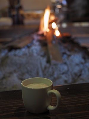 囲炉裏とコーヒー